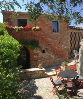 Charming House in Trequanda with Shared Pool